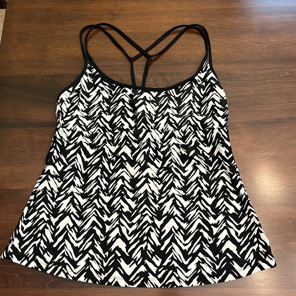 Kona Sol tankini Medium black and white